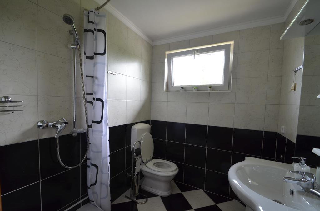 Apartment Loza สลูน ภายนอก รูปภาพ