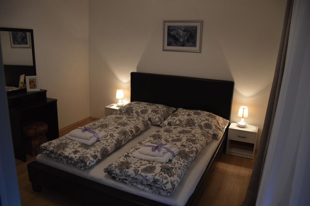 Apartment Loza สลูน ภายนอก รูปภาพ
